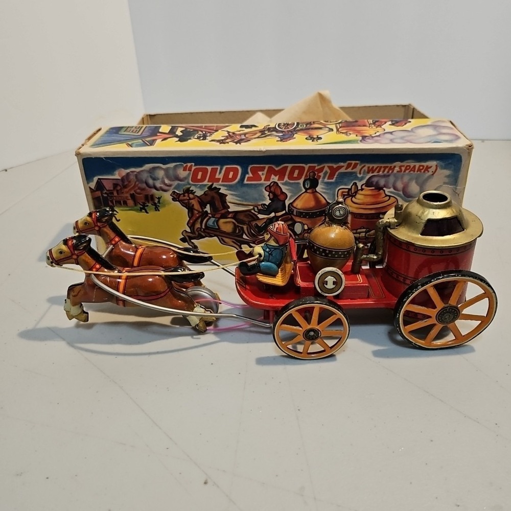 1950s Old Smoky with Spark Tin Fire Wagon w/ original box Made in Japan